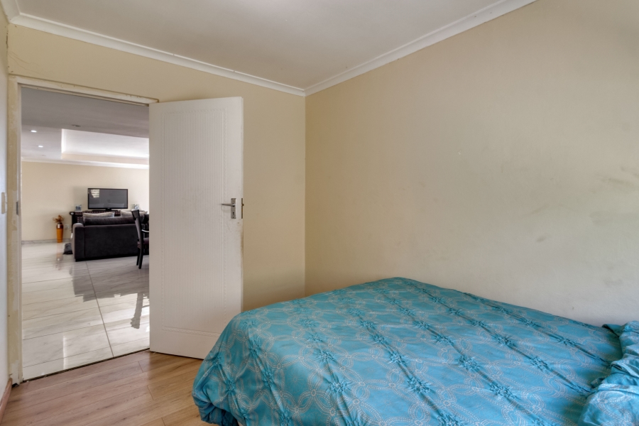 4 Bedroom Property for Sale in Mountainside Western Cape